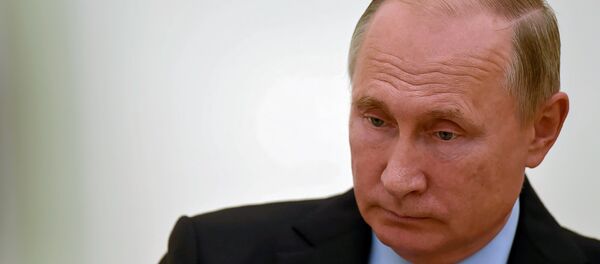 Президент России Владимир Путин во время встречи с премьер-министром Армении Николом Пашиняном (8 сентября 2018). Москвa - Sputnik Армения