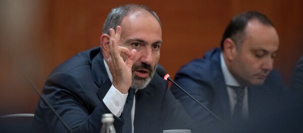 Премьер-министр Армении Никол Пашинян встретился с армянскими предпринимателями (8 сентября 2018). Москвa - Sputnik Армения