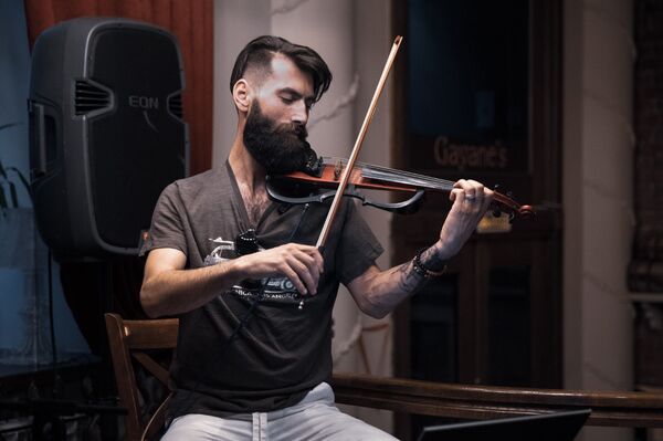Скрипач Паш Симон Ян - Sputnik Արմենիա