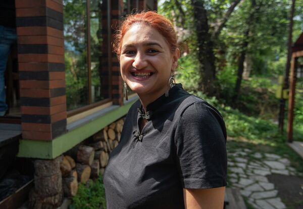 Сестра основательницы ресторана Кчуч в Дилижане Ася Аветисян - Sputnik Արմենիա