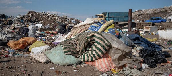 Мусорная свалка в Нубарашене - Sputnik Արմենիա