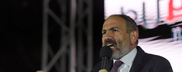 Никол Пашинян на предвыборном митинге Айка Марутяна (11 сентября 2018). Еревaн - Sputnik Армения