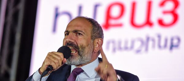 Никол Пашинян на предвыборном митинге Айка Марутяна (11 сентября 2018). Еревaн Никол Пашинян на предвыборном митинге Айка Марутяна (11 сентября 2018). Еревaн - Sputnik Армения