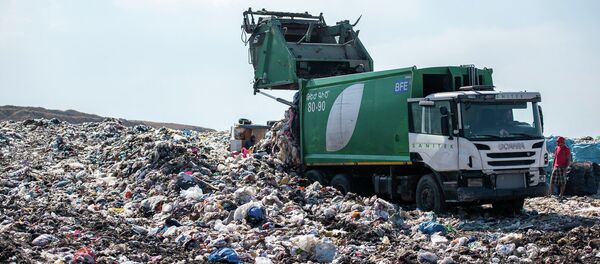 Мусорная свалка в Нубарашене - Sputnik Армения