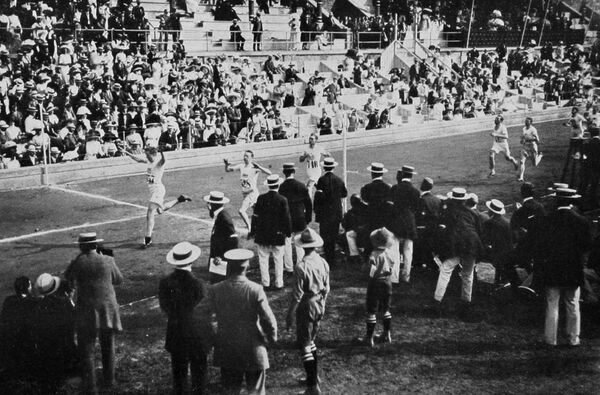 Финал мужской командный забег на 3000 метров на летних Олимпийских играх 1912 года Финал мужской командный забег на 3000 метров на летних Олимпийских играх 1912 года - Sputnik Армения