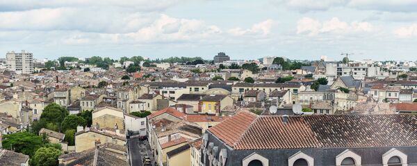 Вид на город с башни Пэ-Берлан, колокольни кафедрального собора Сент-Андре (святого Андрея) в Бордо. - Sputnik Արմենիա
