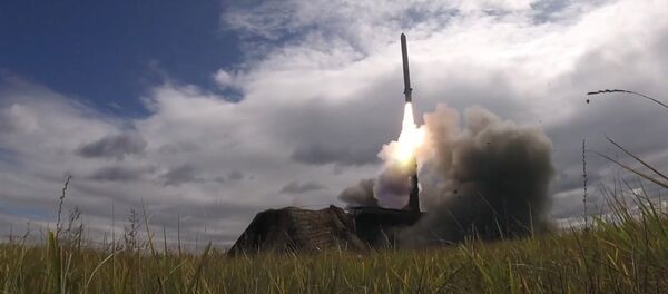 Пуски ракет ЗРС С-300 и ЗРК «Бук» в рамках маневров «Восток-2018» Пуски ракет ЗРС С-300 и ЗРК «Бук» в рамках маневров «Восток-2018» - Sputnik Արմենիա