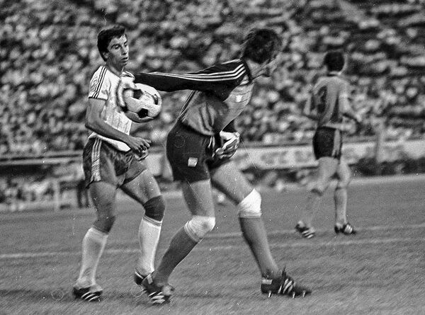 10 фактов о Гамлете Мхитаряне 10 фактов о Гамлете Мхитаряне - Sputnik Армения