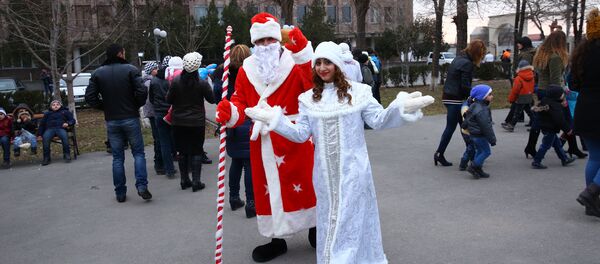 Дед Мороз и Снегурочка - Sputnik Армения