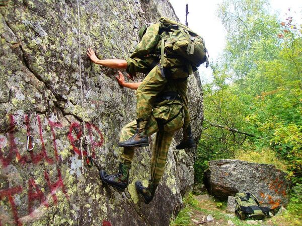 Разведчики ЮВО из Армении одержали победу в соревнованиях среди разведывательных подразделений военного округа на полигоне «Дарьял» - Sputnik Армения