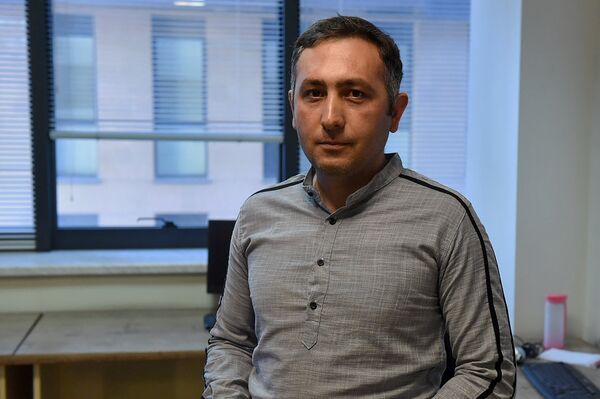 Главный редактор информационного агенства Yerevan Today Севак Акопян Главный редактор информационного агенства Yerevan Today Севак Акопян - Sputnik Արմենիա