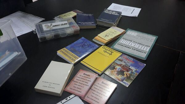 Книги и брошюры группы Анонимных Алкоголиков в Ереване Книги и брошюры группы Анонимных Алкоголиков в Ереване - Sputnik Армения