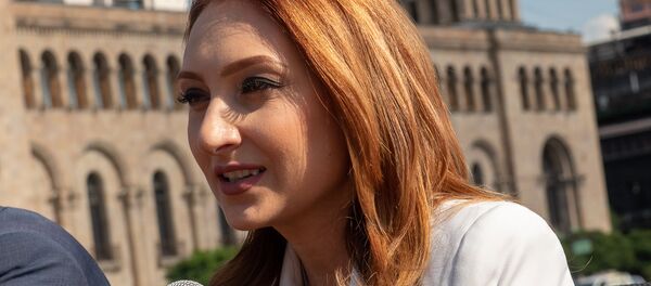 Министр культуры Армении Лилит Макунц на пресс-конференции, посвященной мероприятиям ко Дню Независимости Армении (18 сентября 2018). Еревaн Министр культуры Армении Лилит Макунц на пресс-конференции, посвященной мероприятиям ко Дню Независимости Армении (18 сентября 2018). Еревaн - Sputnik Արմենիա