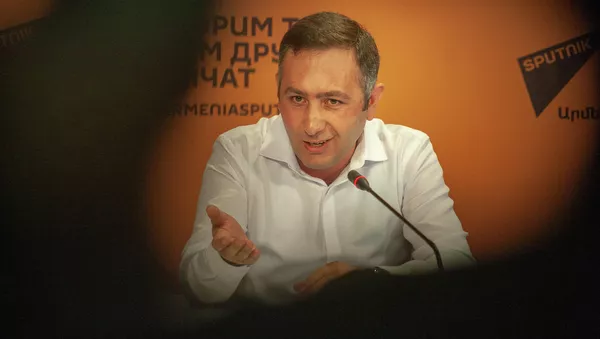 Севак Акопян на пресс-конференции по теме Что произошло в редакции издания Yerevan today - Sputnik Армения