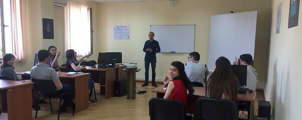 Стартап школьников и студентов Jigsaw Studios, Степанакерт Стартап школьников и студентов Jigsaw Studios, Степанакерт - Sputnik Армения