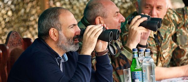 Рабочий визит премьер-министра Армении Никола Пашиняна в Карабах (18 сентября 2018). - Sputnik Армения