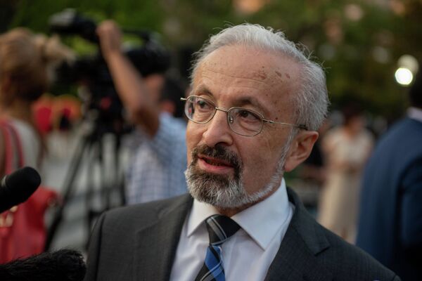 Экс-спикер Парламента Тигран Торосян на торжествах Столетия Национального Собрания Армении (20 сентября 2018). Еревaн Экс-спикер Парламента Тигран Торосян на торжествах Столетия Национального Собрания Армении (20 сентября 2018). Еревaн - Sputnik Արմենիա