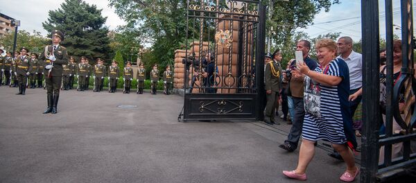 Двери Баграмян 26 открылись для граждан (21 сентября 2018). Еревaн - Sputnik Армения