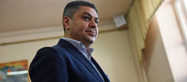 Глава СНБ Артур Ванецян на выборах совета старейшин Еревана (23 сентября 2018). Еревaн - Sputnik Армения