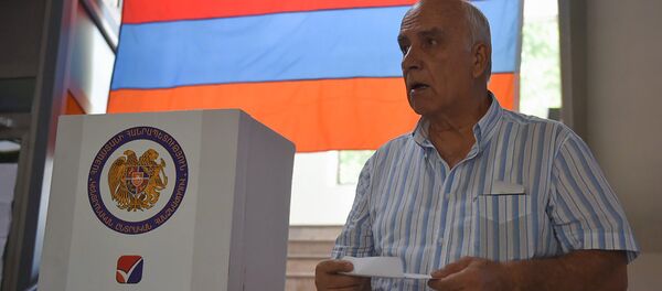 Выборы совета старейшин Еревана (23 сентября 2018). Еревaн Выборы совета старейшин Еревана (23 сентября 2018). Еревaн - Sputnik Армения