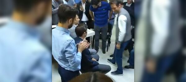 Айк Марутян получает поздравления - Sputnik Արմենիա