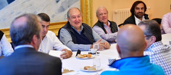 Президент Армении Армен Саркисян принял участие в ежегодном Саммите Мысли (24 сентября 2018). Шамонь, Франция - Sputnik Արմենիա