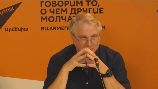 Александр Цинкер:  “Это скорее референдум доверия Пашиняну, чем выборы мэра” - Sputnik Армения