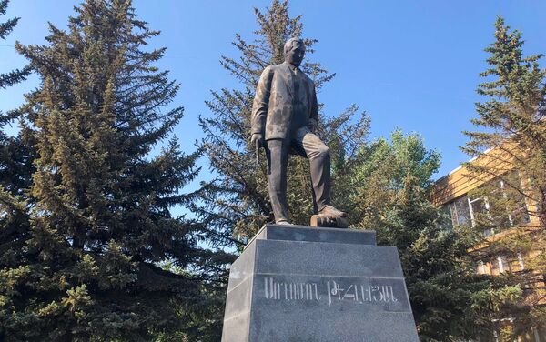 Սողոմոն Թեհլերյանի հուշարձանը Մարալիկում - Sputnik Արմենիա