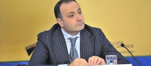 Чрезвычайный и полномочный посол Армении в России Вардан Тоганян во время телемоста Москва-Ереван-Минск-Астана (25 сентября 2018). Москвa - Sputnik Армения