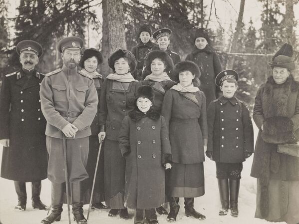 Ռուսական արքայական ընտանիքը Ցարսկոե գյուղում. 1915թ. - Sputnik Արմենիա