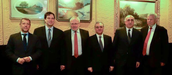 Встреча глав МИД Армении и Азербайджана Зограба Мнацаканяна и Эльмара Мамедъярова (26 сентября 2018). Нью-Йорк - Sputnik Армения