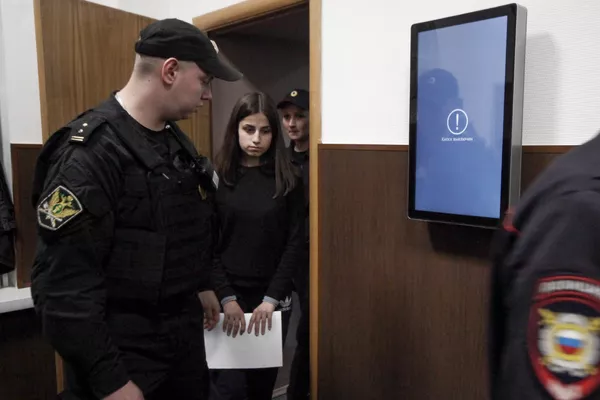 Заботливый отец или маньяк? Появились новые подробности по громкому делу сестер Хачатурян Заботливый отец или маньяк? Появились новые подробности по громкому делу сестер Хачатурян - Sputnik Армения