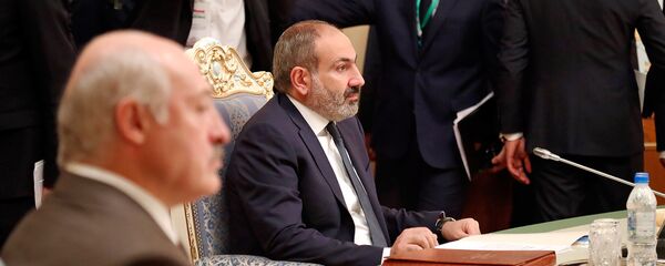 Премьер-министр Армении Никол Пашинян и президент Беларуси Александр Лукашенко на заседании Совета глав государств-участников СНГ (28 сентября 2018). Душанбе - Sputnik Արմենիա
