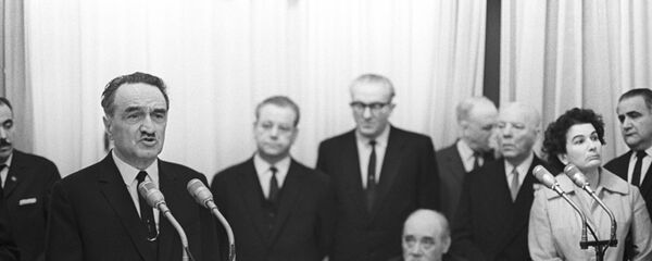 Анастас Микоян на приеме в посольстве по случаю пятой годовщины Кубинской революции (2 января 1964). Москва - Sputnik Армения