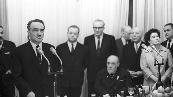 Анастас Микоян на приеме в посольстве по случаю пятой годовщины Кубинской революции (2 января 1964). Москва - Sputnik Արմենիա