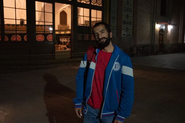 Приехал помочь, влюбился в армянку: как и почему иранцы остаются в Армении Приехал помочь, влюбился в армянку: как и почему иранцы остаются в Армении - Sputnik Армения