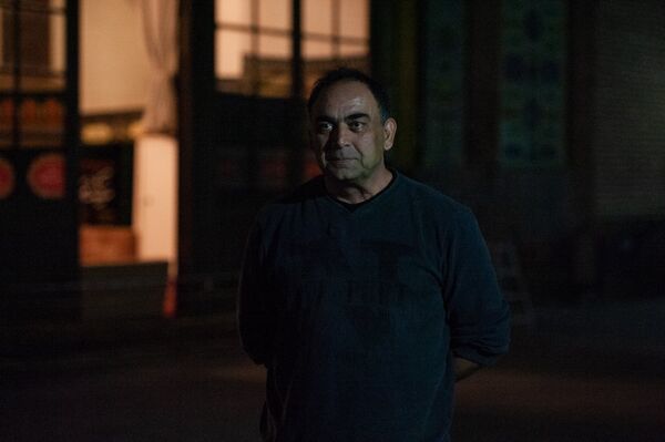 Приехал помочь, влюбился в армянку: как и почему иранцы остаются в Армении Приехал помочь, влюбился в армянку: как и почему иранцы остаются в Армении - Sputnik Армения