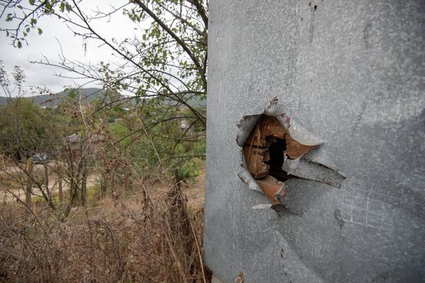 Обстрелянный дом в селе Коти, Тавуш - Sputnik Արմենիա