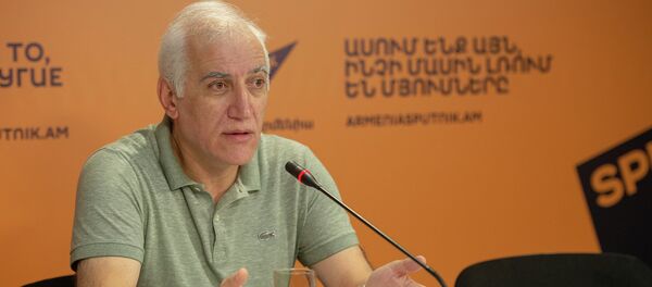 Ваагн Хачатрян Ваагн Хачатрян - Sputnik Армения