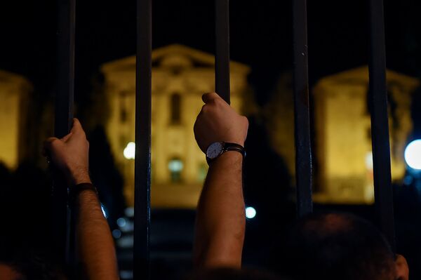 «Թավշյա» 2018-ը․ հեռացող տարվա նշանակալի իրադարձությունները Հայաստանում «Թավշյա» 2018-ը․ հեռացող տարվա նշանակալի իրադարձությունները Հայաստանում - Sputnik Արմենիա