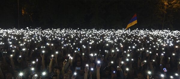 Что происходило 2 октября на подступах и во дворе парламента Армении - Sputnik Армения