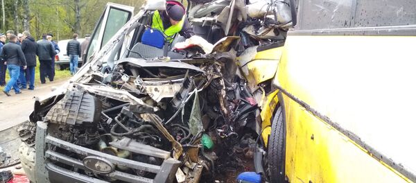 Страшное ДТП на трассе Тверь – Ржев: автобус столкнулся с такси - Sputnik Армения