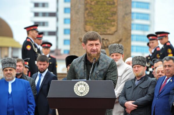 Глава Чеченской Республики Рамзан Кадыров на праздновании 200-летия города Грозного у стелы Город воинской славы на площади имени Ахмата Кадырова  (5 октября 2018). Грозный - Sputnik Армения