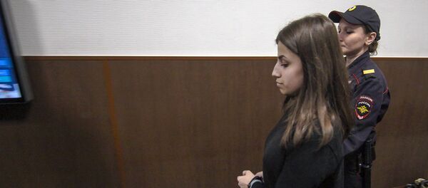 18-летняя Ангелина Хачатурян в Басманном суде (27 сентября 2018). Москвa 18-летняя Ангелина Хачатурян в Басманном суде (27 сентября 2018). Москвa - Sputnik Արմենիա