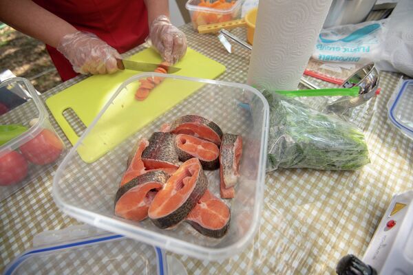 «Մսային» հետհայացք. ինչ և ինչ գնով ենք կերել Ամանորին 12 օր և 28 տարի առաջ - Sputnik Արմենիա