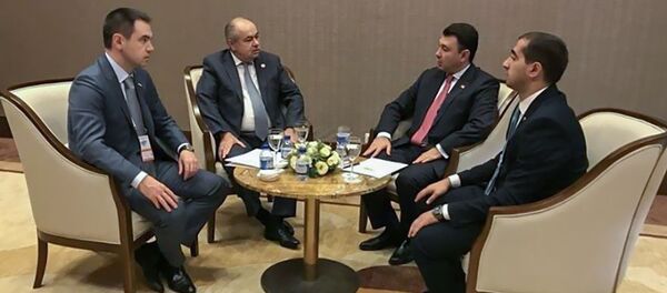 Встреча вице-спикера Парламента Армении Эдуарда Шармазанова с вице-председателем Совета Федерации России Ильей Умахановым (8 сентября 2018). Анталия Встреча вице-спикера Парламента Армении Эдуарда Шармазанова с вице-председателем Совета Федерации России Ильей Умахановым (8 сентября 2018). Анталия - Sputnik Армения