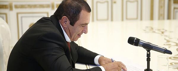 Встреча премьер-министра Никола Пашиняна и председателя партии Процветающая Армения Гагика Царукяна (8 октября 2018). Еревaн - Sputnik Армения