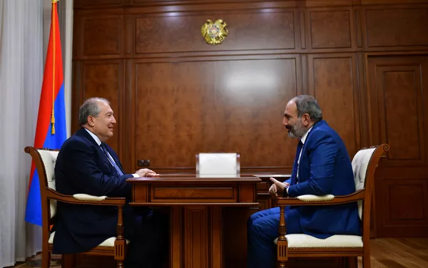 Встреча Президента и премьер-министра Армении Армена Саркисяна и Никола Пашиняна (9 октября 2018). Еревaн - Sputnik Армения
