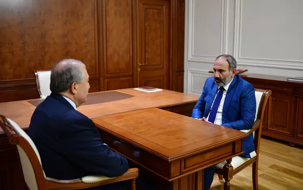 Встреча Президента и премьер-министра Армении Армена Саркисяна и Никола Пашиняна (9 октября 2018). Еревaн - Sputnik Армения