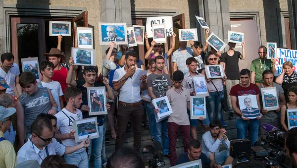 Активисты гражданского движения «Нет грабежу» Активисты гражданского движения «Нет грабежу» - Sputnik Армения